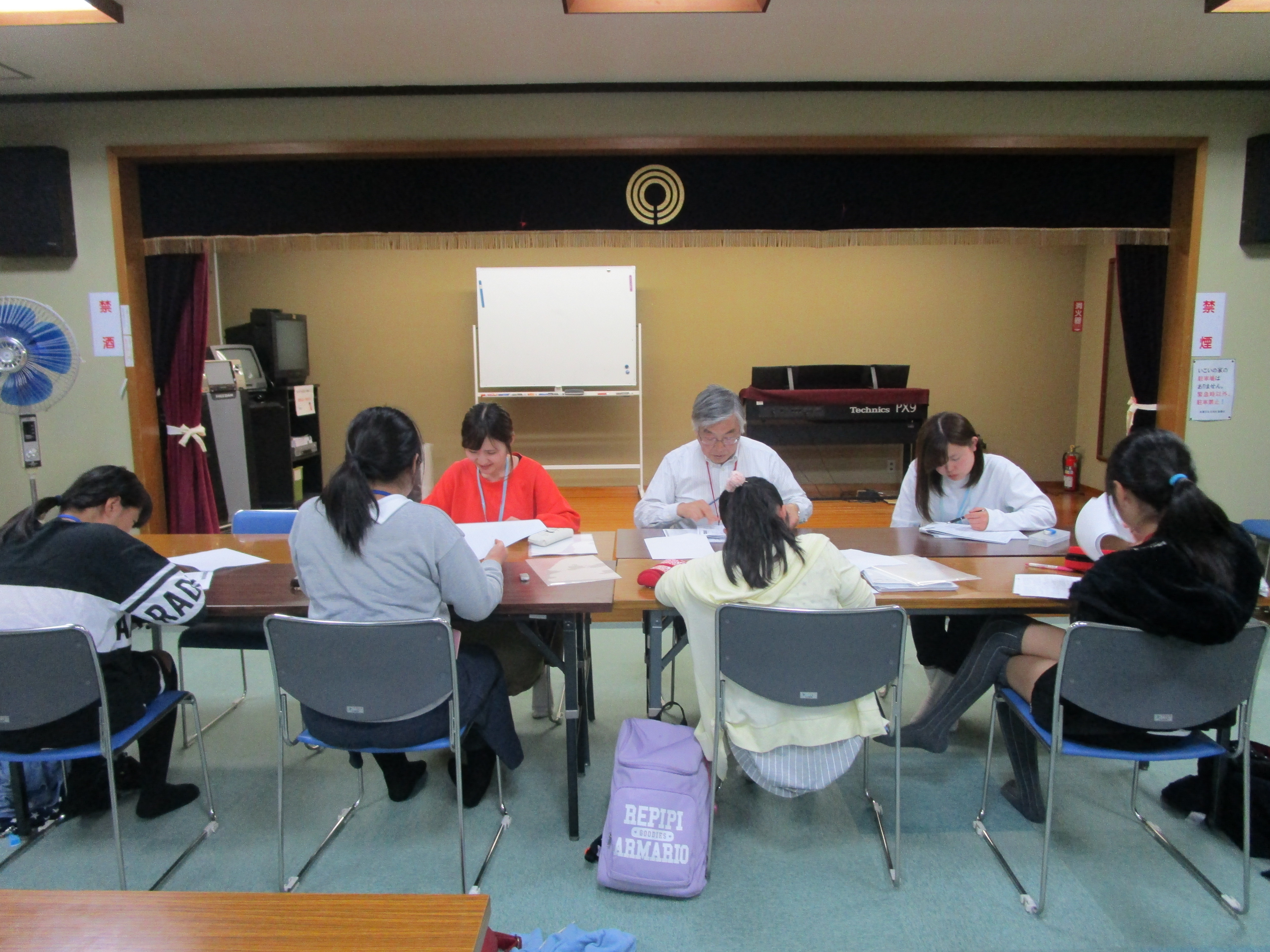川崎寺子屋食堂の塾の様子