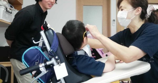 重症心身障害児向けの放課後等デイサービス『わいわいくらぶ油平』