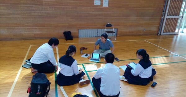 大人との対話によって若者の夢や志の扉を開きたい  ～中学・高校キャリアセミナー～